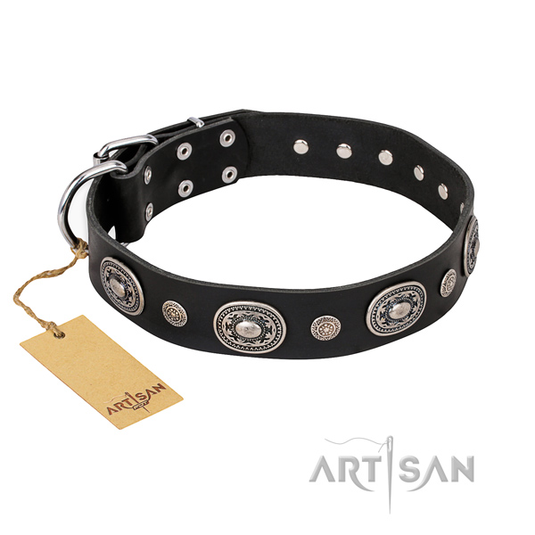 Modieuze "Black Tie" FDT Artisan Honden halsband - Klik op de afbeelding om het venster te sluiten