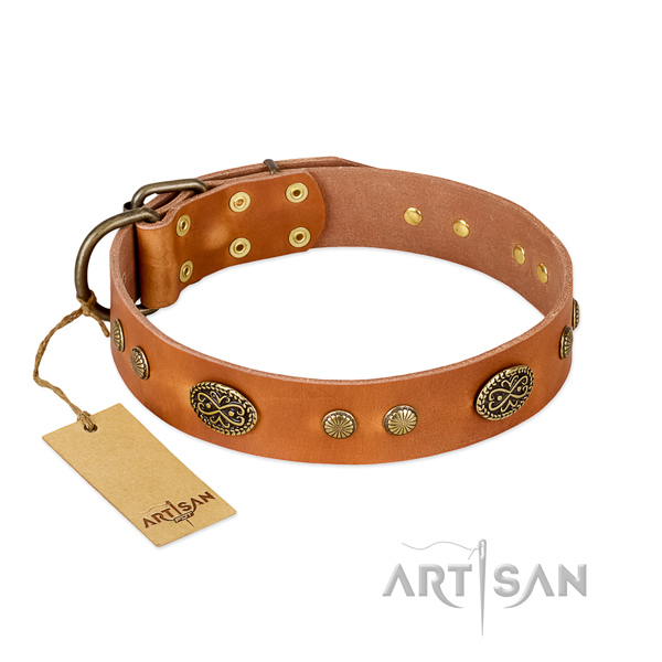 Hondenhalsband Elegant tan leer Hondenhalsband Elegant tan leer