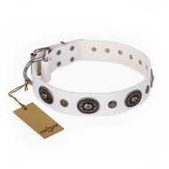 Wit lederen hondenhalsband Magnificent Iceberg Elegante lederen hondenhalsband wit