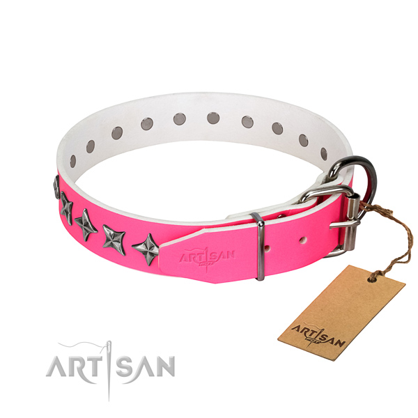 Roze lederen hondenhalsband Elegante sterren halsband voor honden